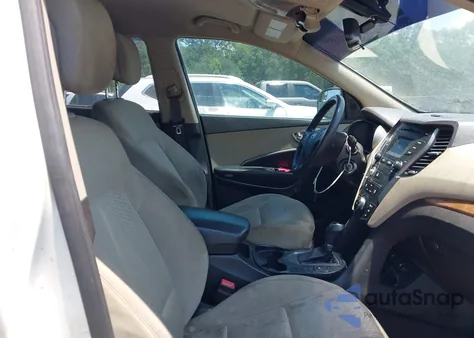 2016 Hyundai Santa Fe Se z USA, uszkodzony, nr VIN KM8SM4HF7GU138114